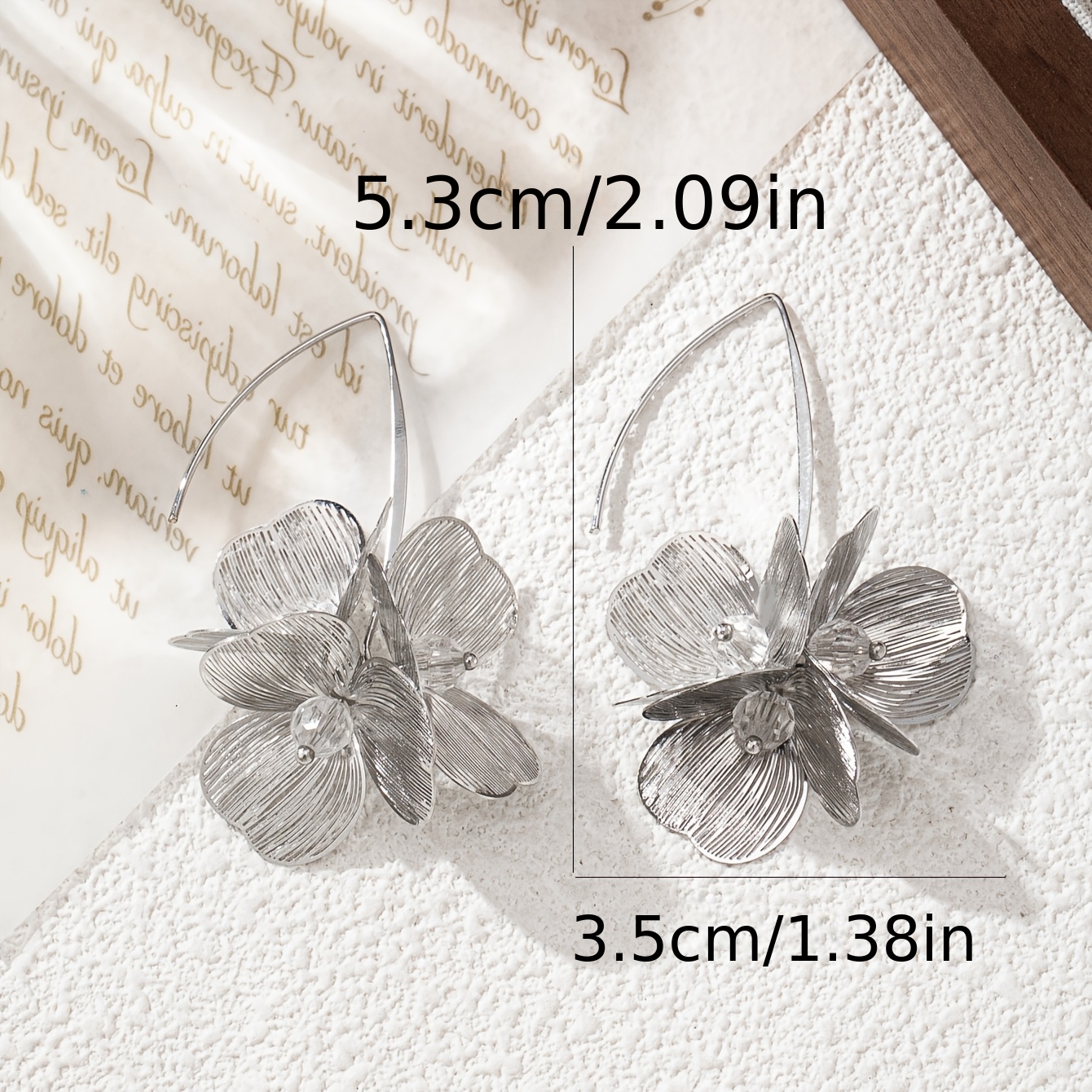 Women's Hollow Three-Dimensional Petal Earrings — Everyday Elegance